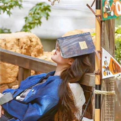 夫人的乖巧都是装的